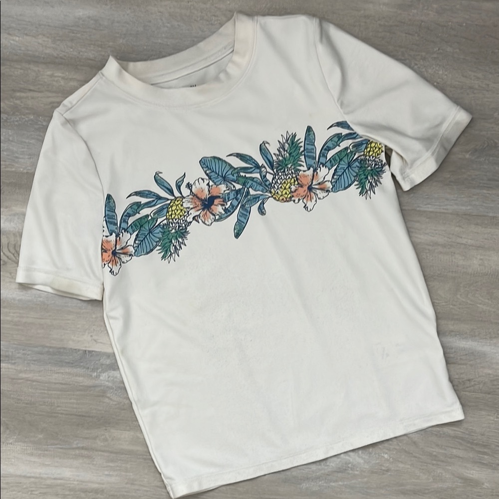 OshKosh B'gosh boy’s Hawaiian rash guard